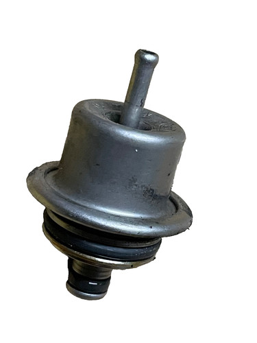Regolatore pressione benzina